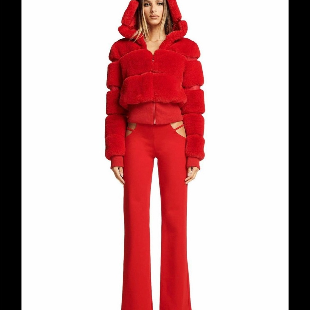 I AM GIA red fur hoodie - Picture 2 of 2